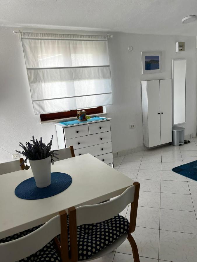 Apartments Milicevic 罗戈兹尼察 外观 照片